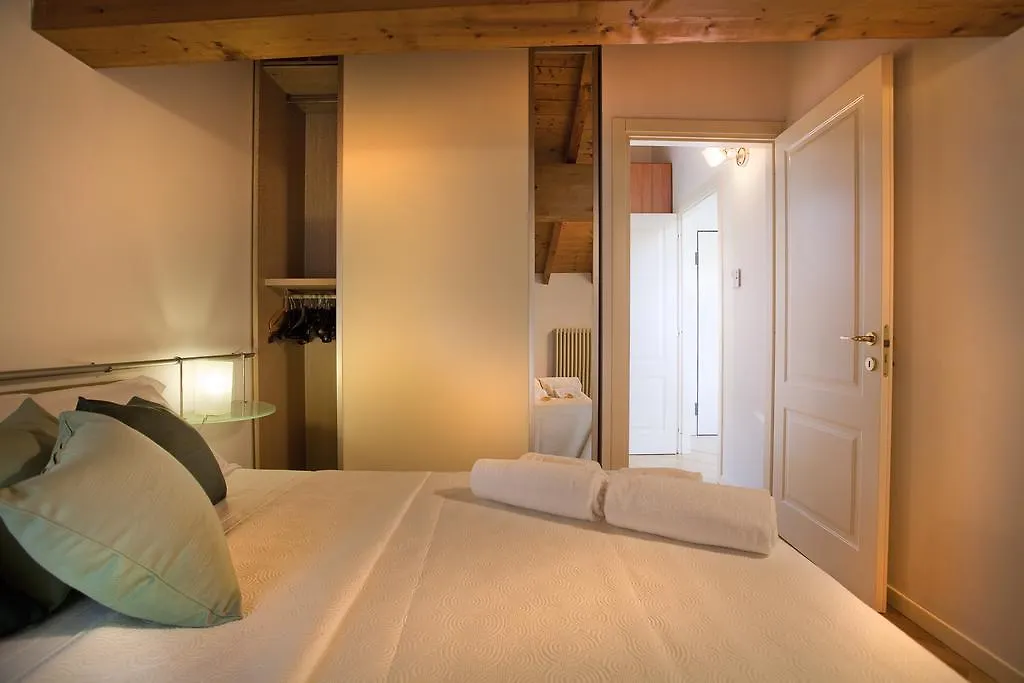 La Colombina Apartment Verona 0*,